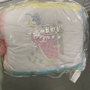 Quilltex Jemima puddle duck pillow